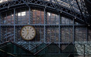 Preview wallpaper glass, clock, crossbars, architecture