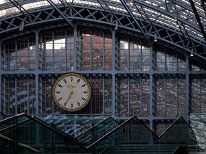 Preview wallpaper glass, clock, crossbars, architecture