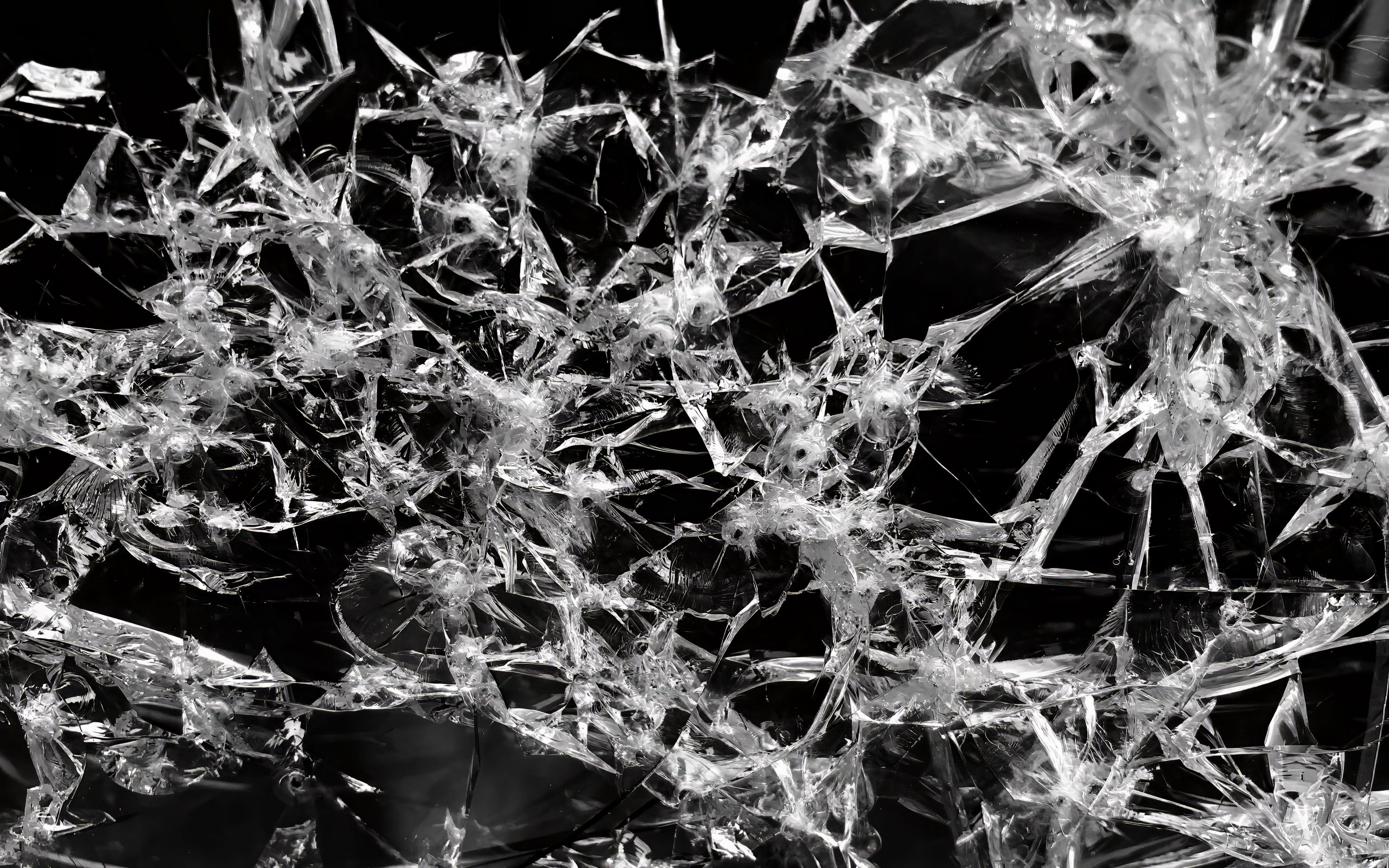 2560x1600 Wallpaper glass, cranny, broken, bw