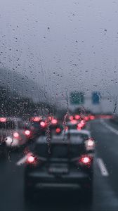 Preview wallpaper glass, drops, rain, blur, cars, road