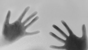 Preview wallpaper glass, hands, prints, silhouette, black and white