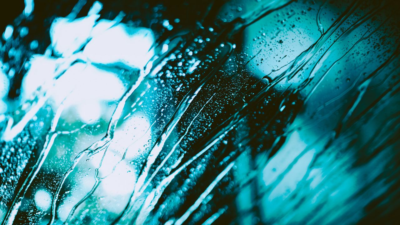 Download wallpaper 1280x720 glass, water, macro, droplets, drops hd