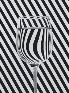 Preview wallpaper glass, water, stripes, distortion, illusion, black and white