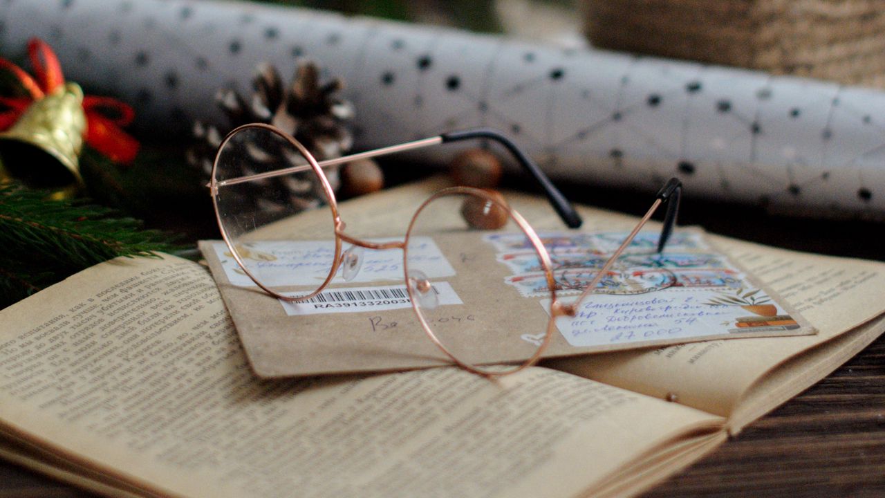 Wallpaper glasses, book, envelope, decoration, new year, christmas