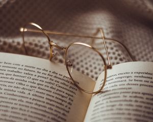 Preview wallpaper glasses, book, reading