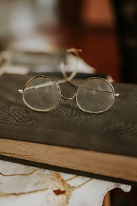 Preview wallpaper glasses, book, vintage