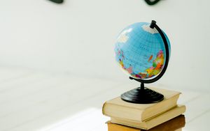 Preview wallpaper globe, books, study, science