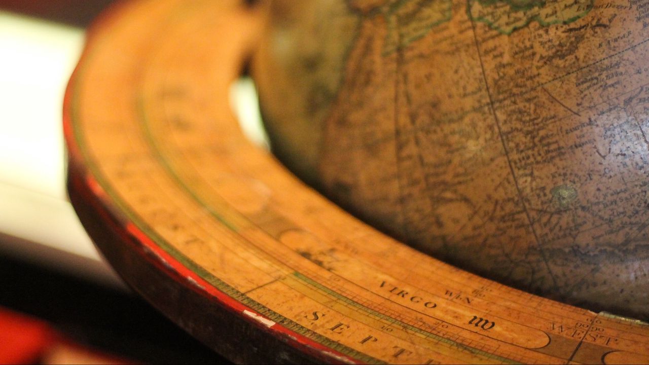 Wallpaper globe, coordinates, map