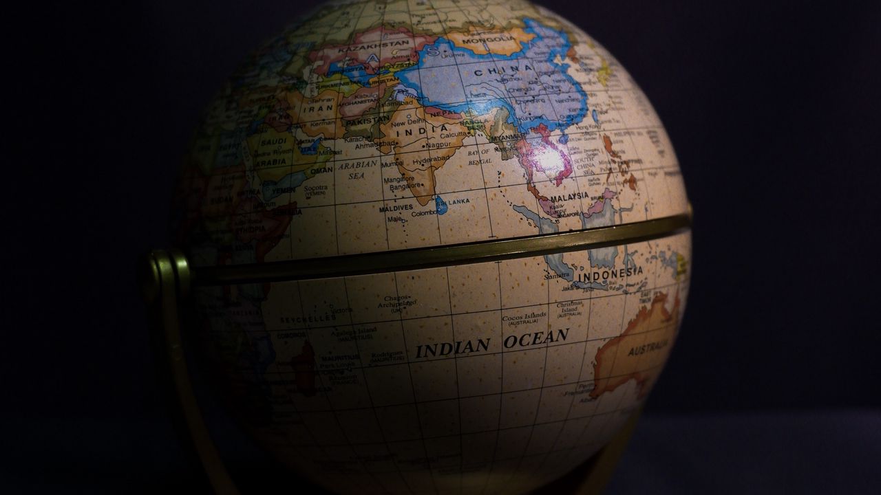 Wallpaper globe, map, travel, darkness