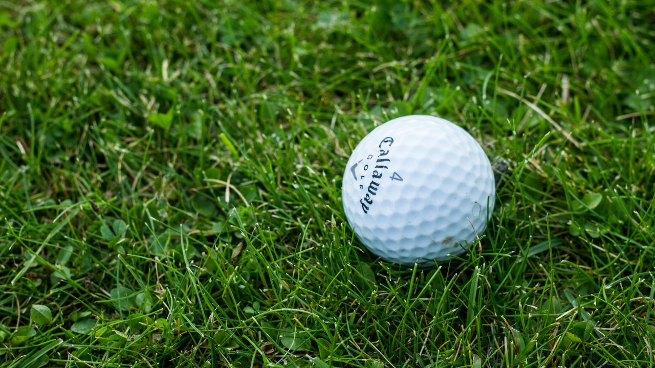 Wallpaper golf, ball, grass