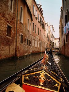 Preview wallpaper gondola, canal, italy, boat, river