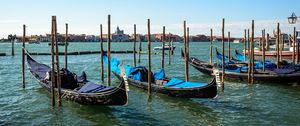 Preview wallpaper gondolas, boats, sea, buildings, city