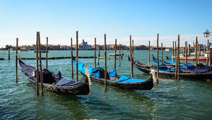 Preview wallpaper gondolas, boats, sea, buildings, city