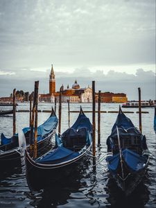 Preview wallpaper gondolas, boats, water, city, venice, italy