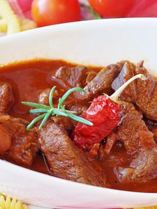 Preview wallpaper goulash, meat, beef, sauce, pasta