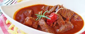 Preview wallpaper goulash, meat, beef, sauce, pasta