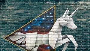 Preview wallpaper graffiti, origami, street art, brick wall
