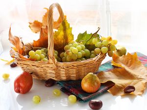 Preview wallpaper grapes, basket, food, fruit