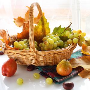 Preview wallpaper grapes, basket, food, fruit