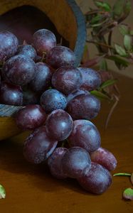 Preview wallpaper grapes, berries, fruit, bunch