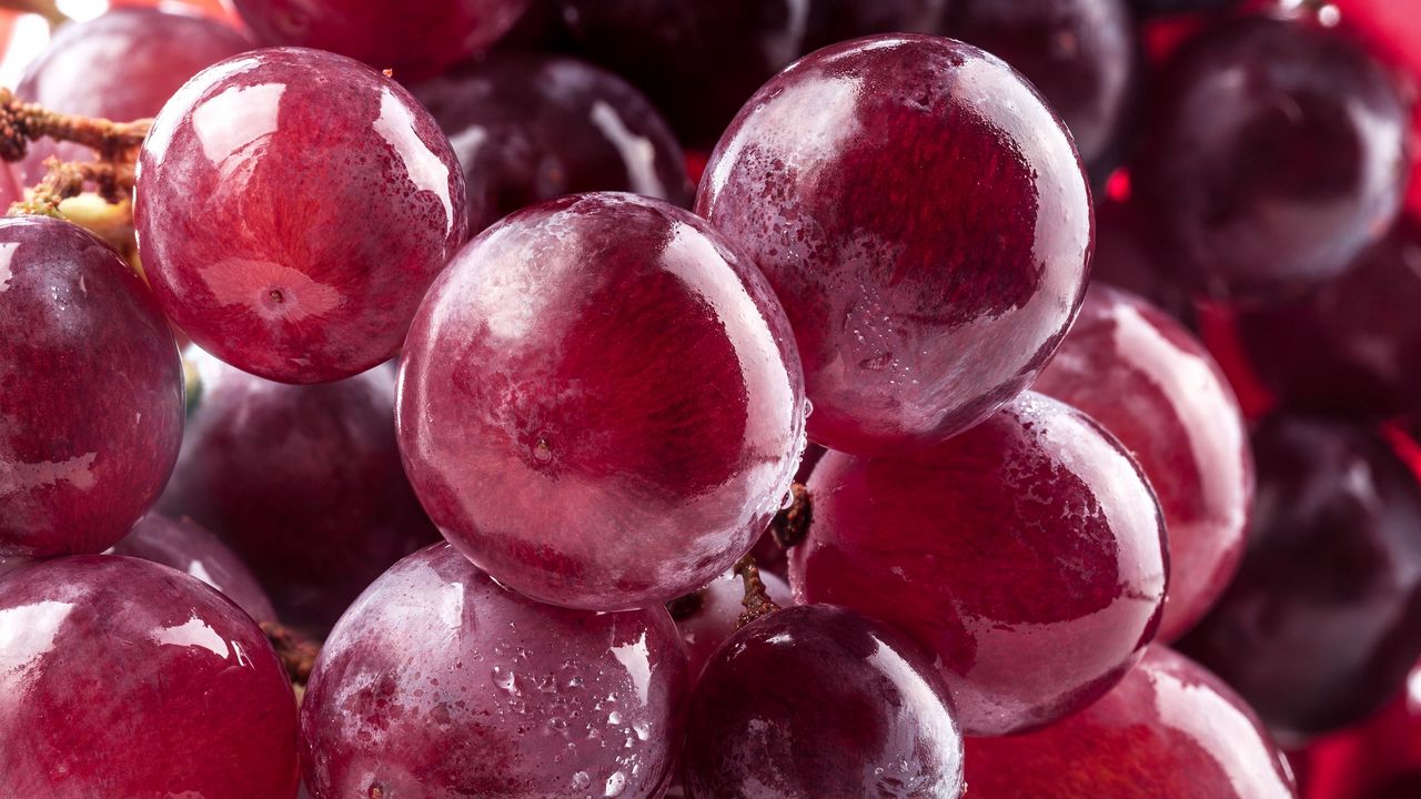 Wallpaper grapes, berries, ripe