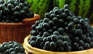 Preview wallpaper grapes, berry, black, water-melons, basket