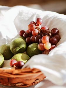 Preview wallpaper grapes, lime, fruit, basket, cloth