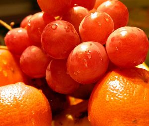 Preview wallpaper grapes, oranges, fruit