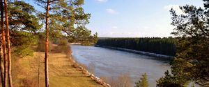 Preview wallpaper grass, river, beach, trees