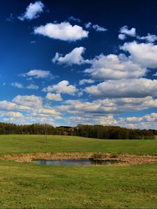 Preview wallpaper grass, sky, clouds