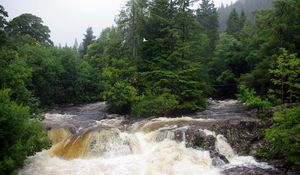 Preview wallpaper great britain, konui, river, stream, dirty, water, trees, cloudy