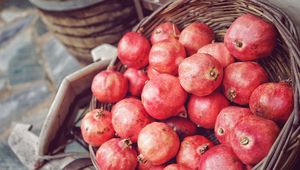 Preview wallpaper grenades, fruit, basket, ripe