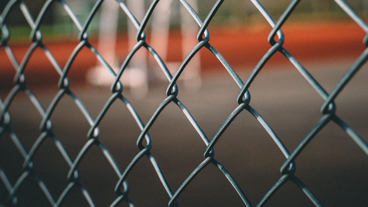 Wallpaper grid, fence, blur
