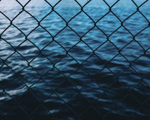 Preview wallpaper grid, fence, sea, water