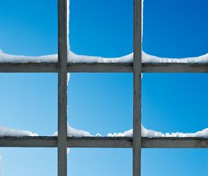 Preview wallpaper gridded, lattice, window, snow, sky