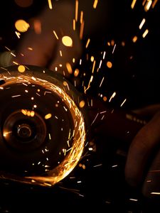 Preview wallpaper grinder, sparks, dark
