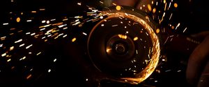 Preview wallpaper grinder, sparks, dark