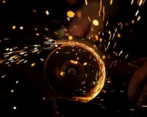 Preview wallpaper grinder, sparks, dark
