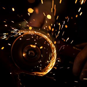 Preview wallpaper grinder, sparks, dark