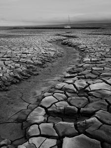 Preview wallpaper ground, cranny, boat, bw