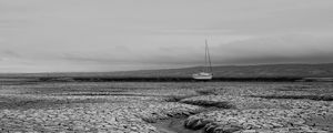 Preview wallpaper ground, cranny, boat, bw