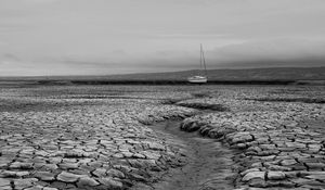 Preview wallpaper ground, cranny, boat, bw