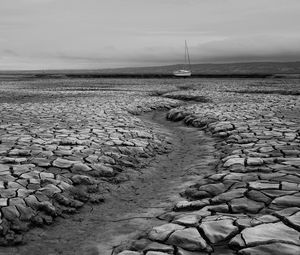 Preview wallpaper ground, cranny, boat, bw