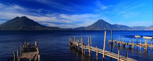 Preview wallpaper guatemala, island, mountain, beach