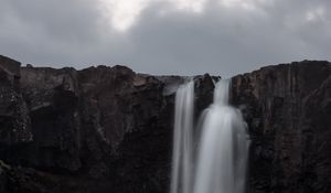 Preview wallpaper gufufoss, waterfall, rock, drops, landscape, iceland