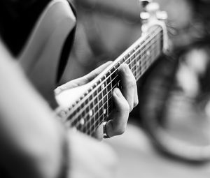 Preview wallpaper guitar, guitarist, bw, blur, musical instrument