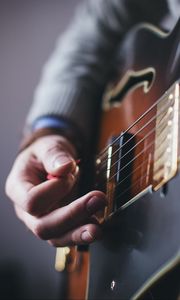 Preview wallpaper guitar, hand, mediator guitare