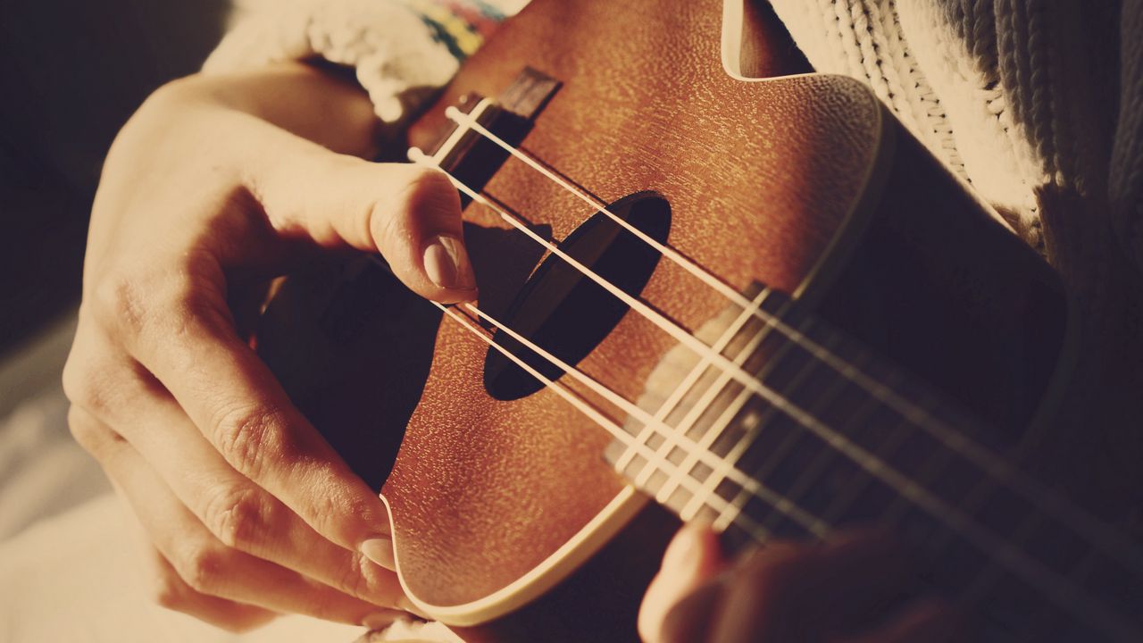 Wallpaper guitar, hands, fingers