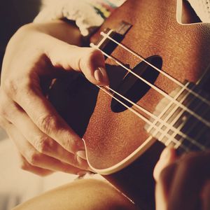 Preview wallpaper guitar, hands, fingers