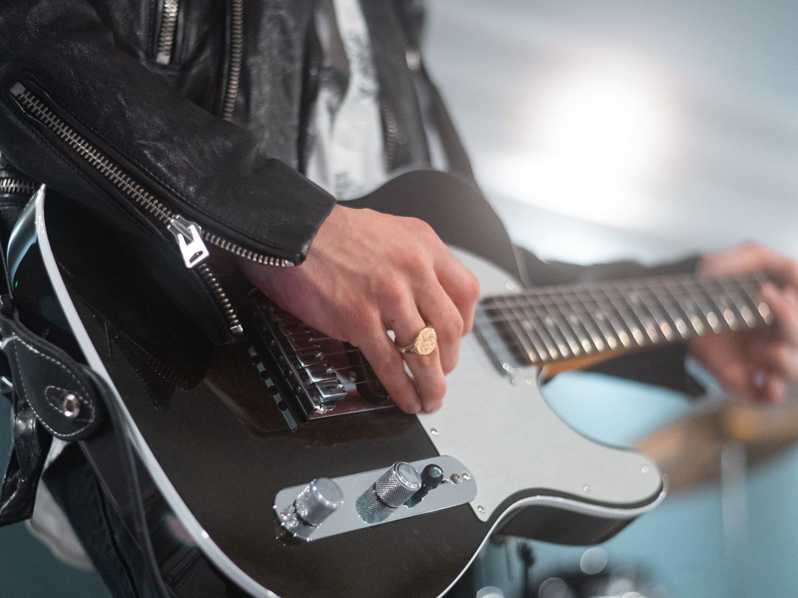 1152x864 Wallpaper guitarist, electric guitar, guitar, music, rock, concert